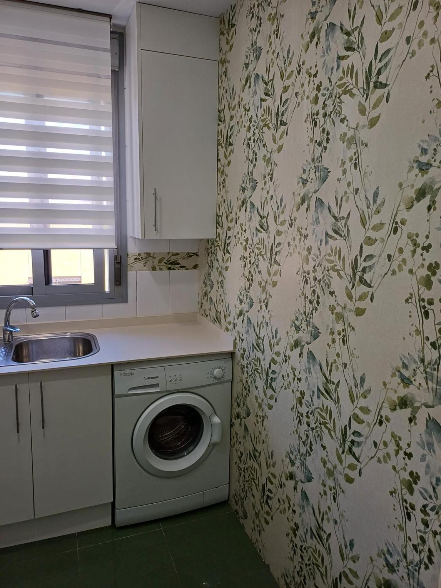 Apartamento Virgen De La Victoria Севиля Екстериор снимка